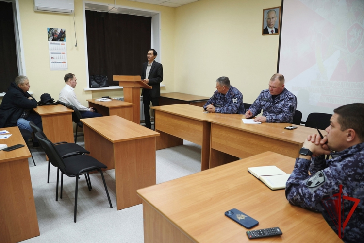 В Хакасии обсудили взаимодействие Росгвардии с частными охранными организациями 