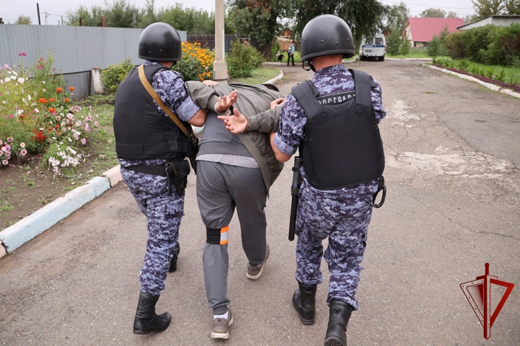 В Абакане при содействии Росгвардии пресечена попытка проноса оружия на массовое мероприятие