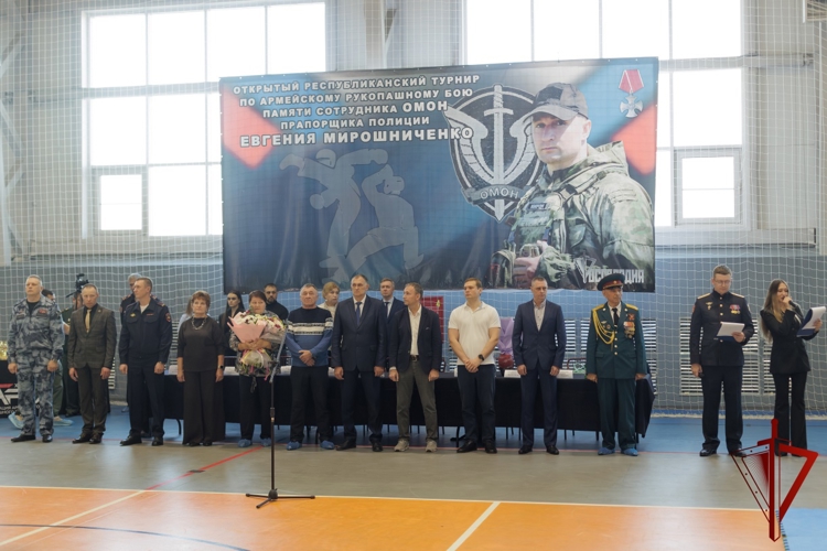Более 170 бойцов Сибири поборолись за награды турнира по АРБ памяти сотрудника ОМОН Евгения Мирошниченко